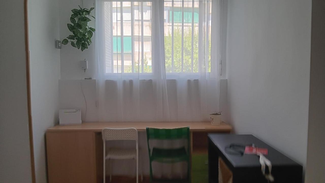 El Colmenar Habitaciones Madrid Exterior photo
