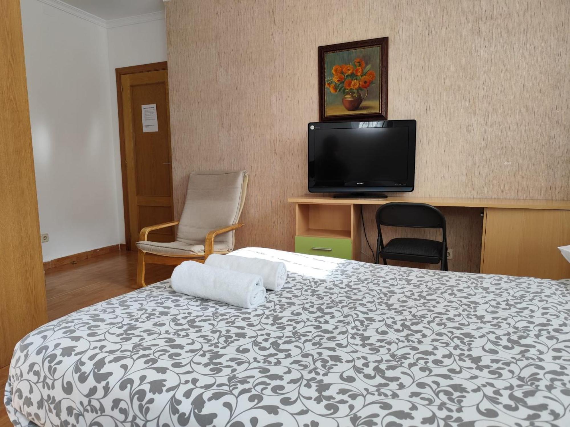 El Colmenar Habitaciones Madrid Exterior photo